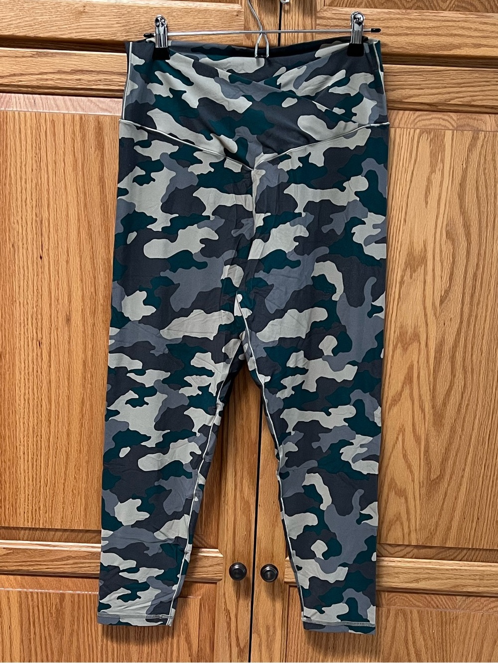 Offline Camouflage Leggings - Green Camo, EUC, Size XXL